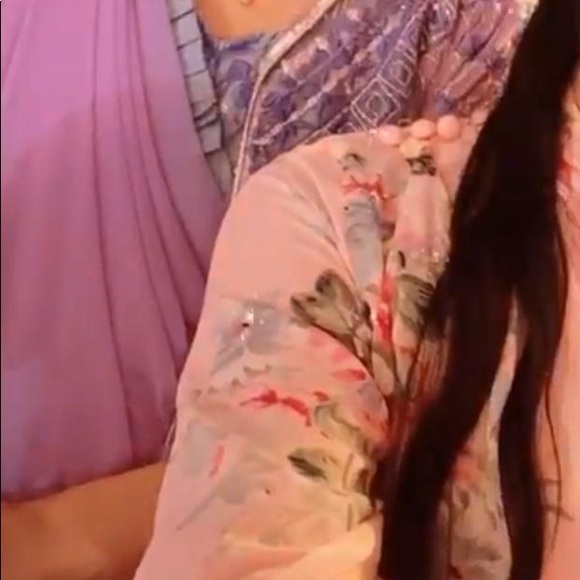 1500/-Designer saree with floor length shrug,absolutely an eye catcher in lave… - Picture 14 of 14